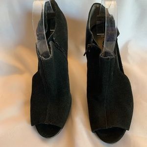 Black Leather Westies Open Toe Heels with Zipper Closure!